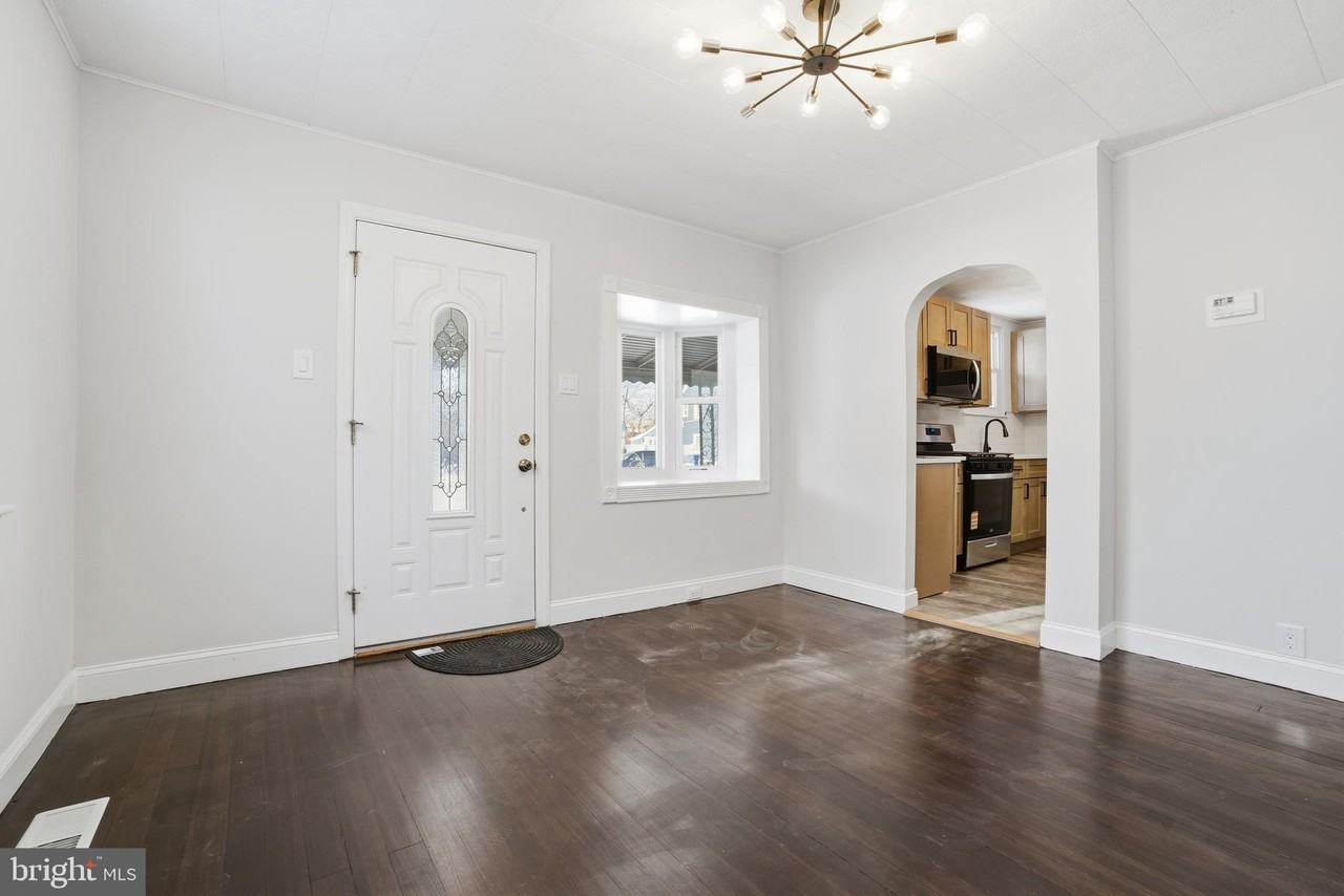 806 Bordentown Rd - Photo 7 of 16