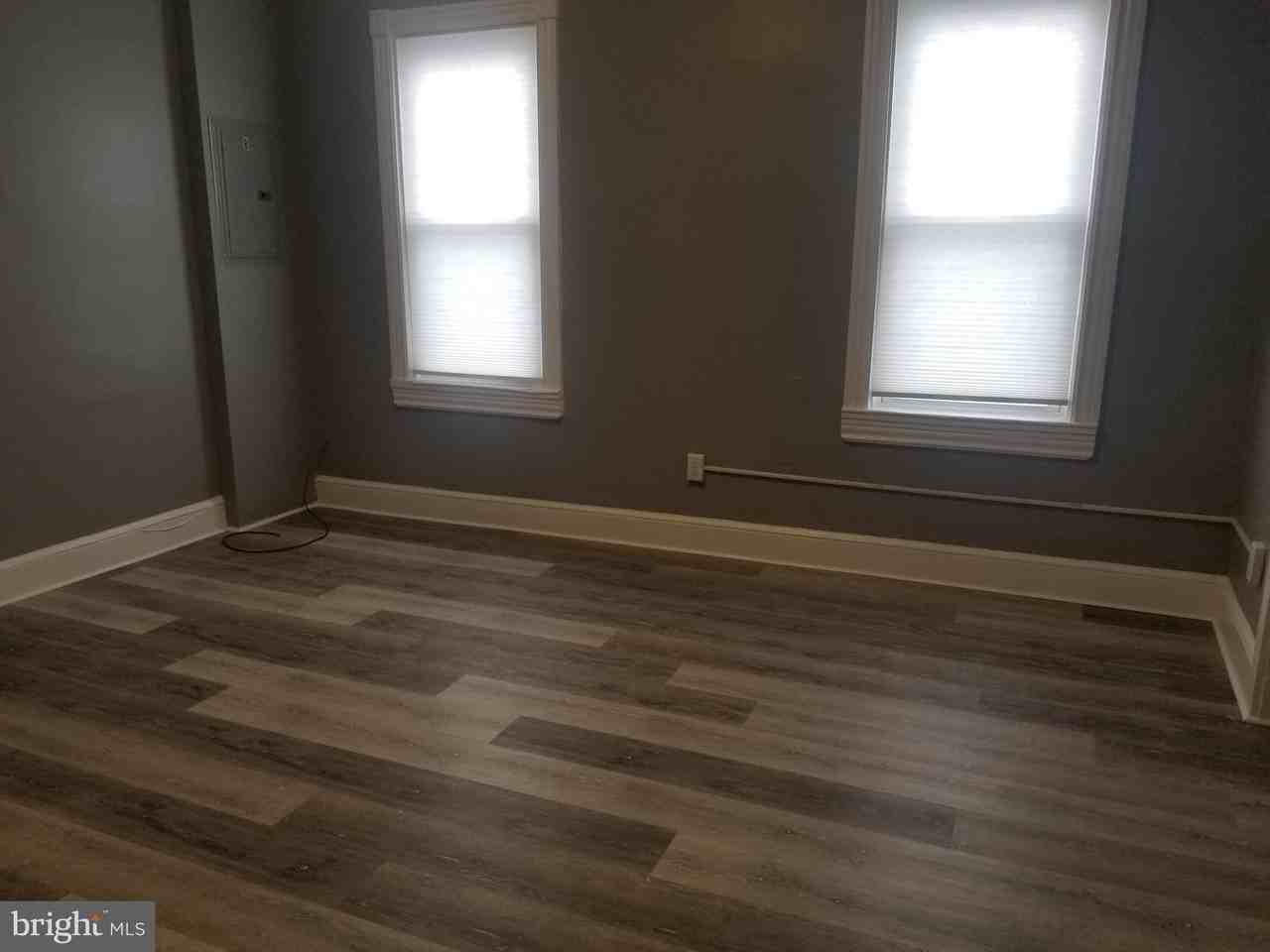 329 N Burlington St Apt B #B - Photo 5 of 9