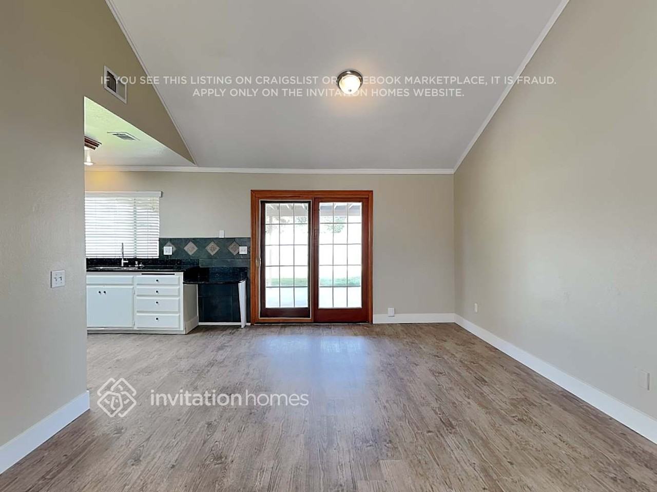 1504 Cole Ave - Photo 6 of 18