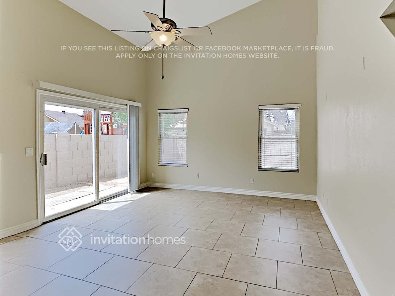 11320 N 82nd Ave - Photo 5 of 17