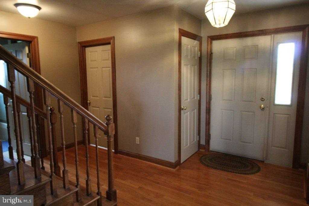 181 King Rd - Photo 4 of 19