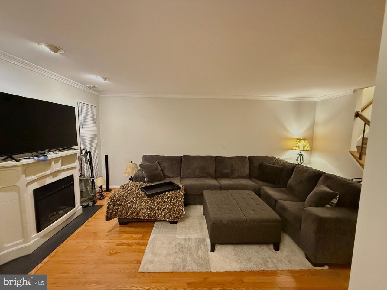 212 Nottingham Ct Unit 212 #212 - Photo 5 of 11