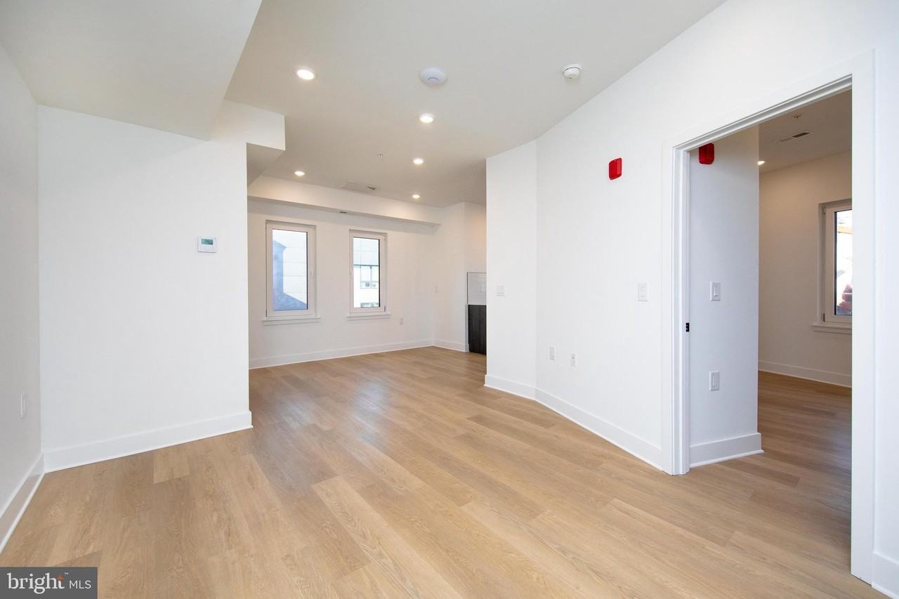 633-35 N 5th St Unit 201 #201 - Photo 6 of 20