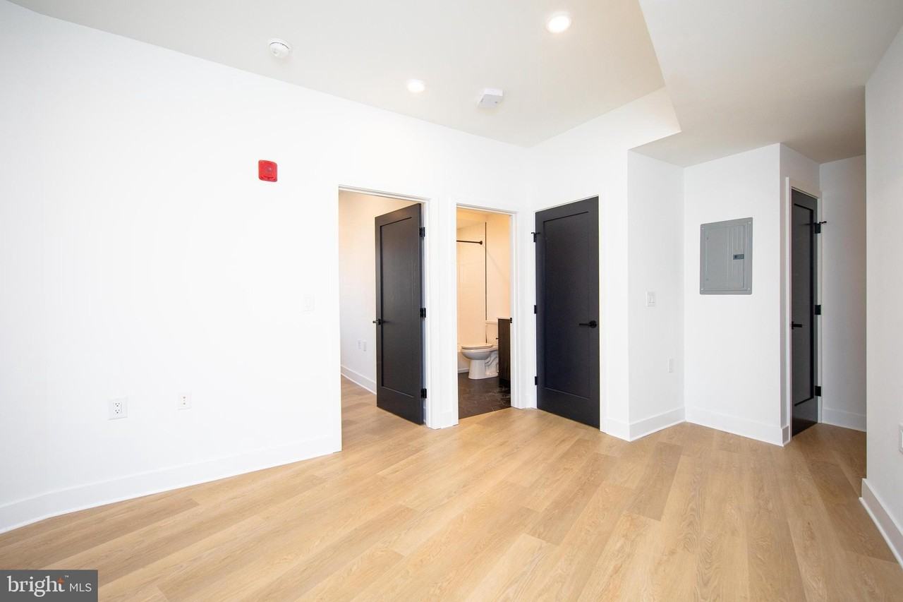 633-35 N 5th St Unit 201 #201 - Photo 7 of 20