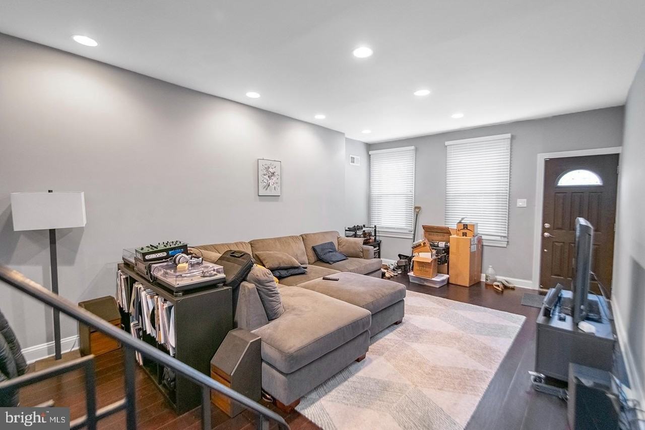 2357 E Susquehanna Ave - Photo 4 of 14