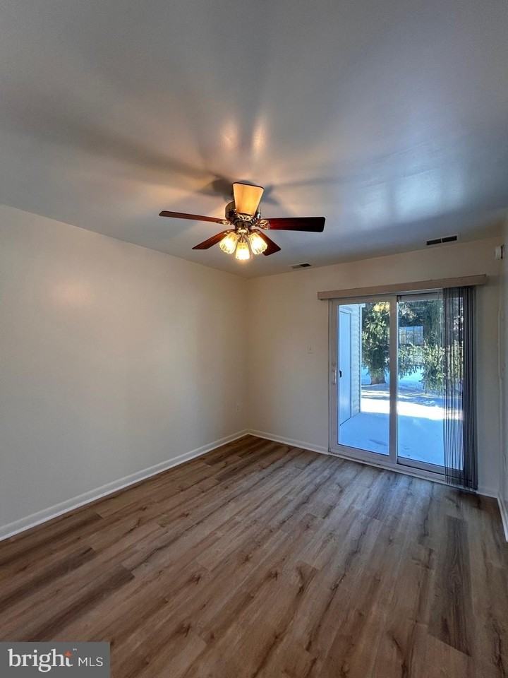 63 Lexton Dr - Photo 4 of 10