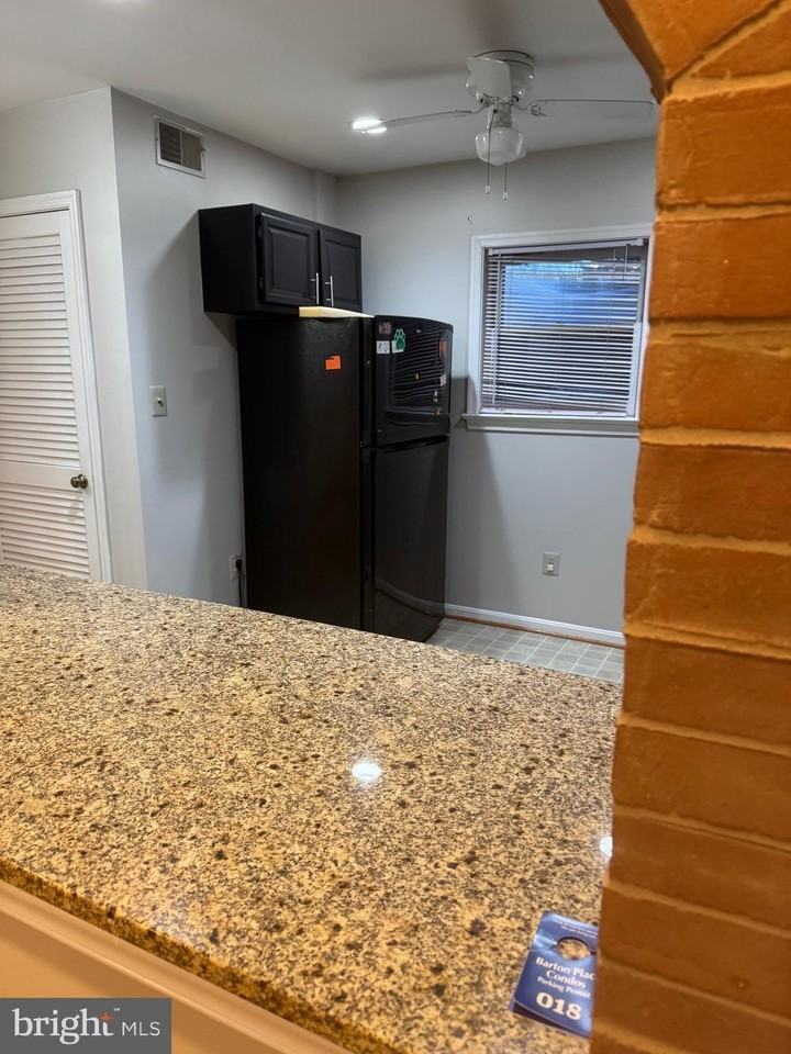 2540 Fairfax Dr Unit A #A - Photo 4 of 19