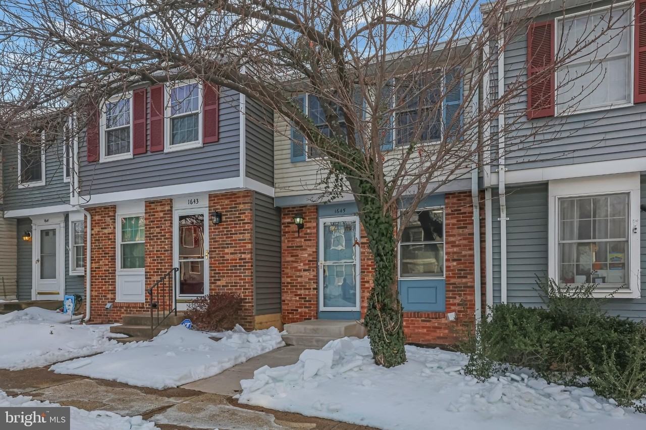 1645 10th St S - Photo 2 of 20