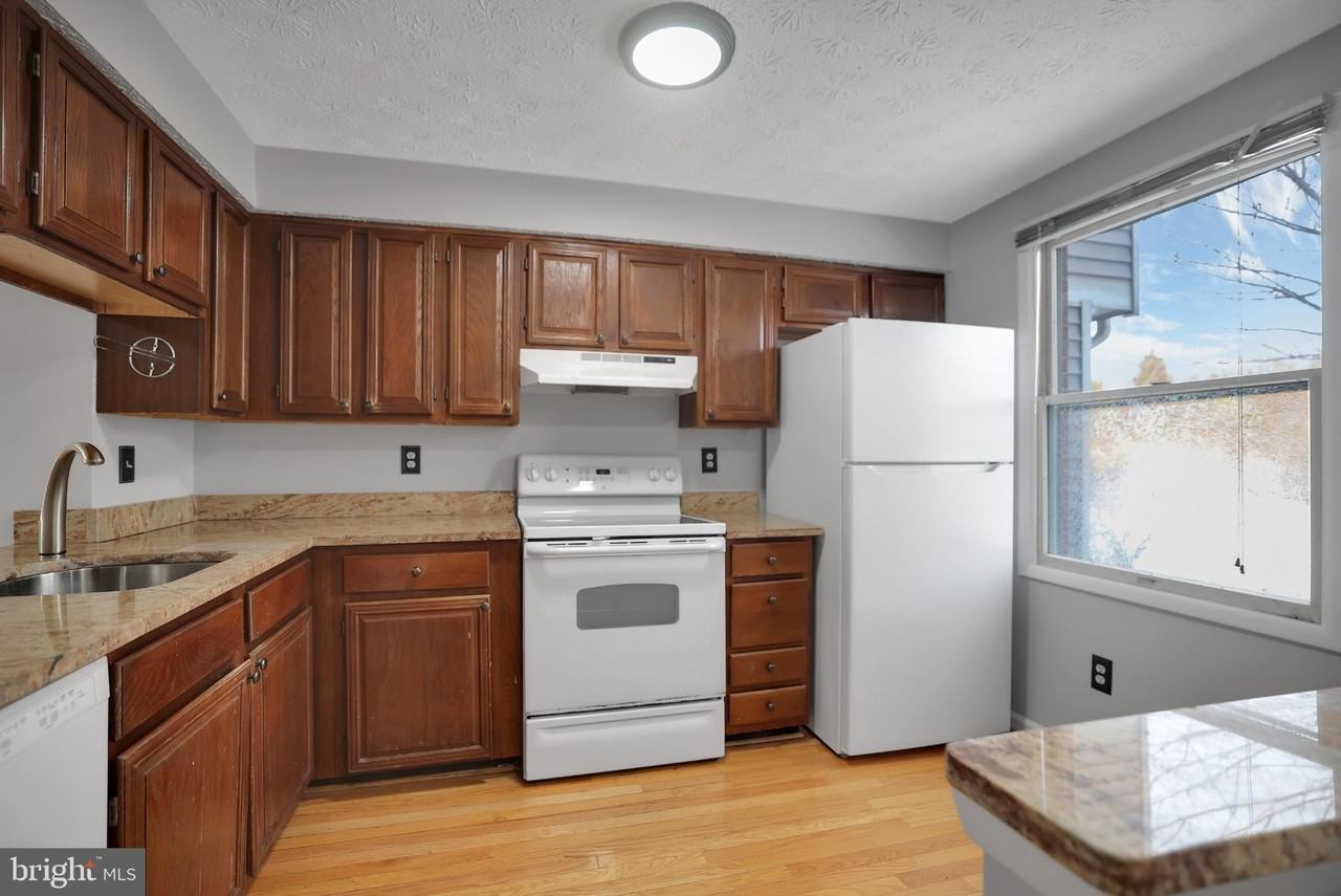 1645 10th St S - Photo 5 of 20