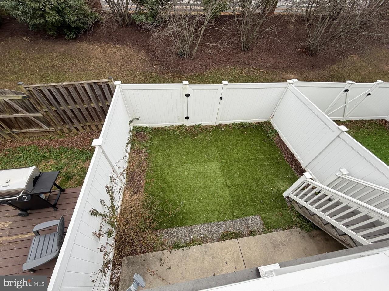 1018 Hotchkiss Pl - Photo 5 of 17