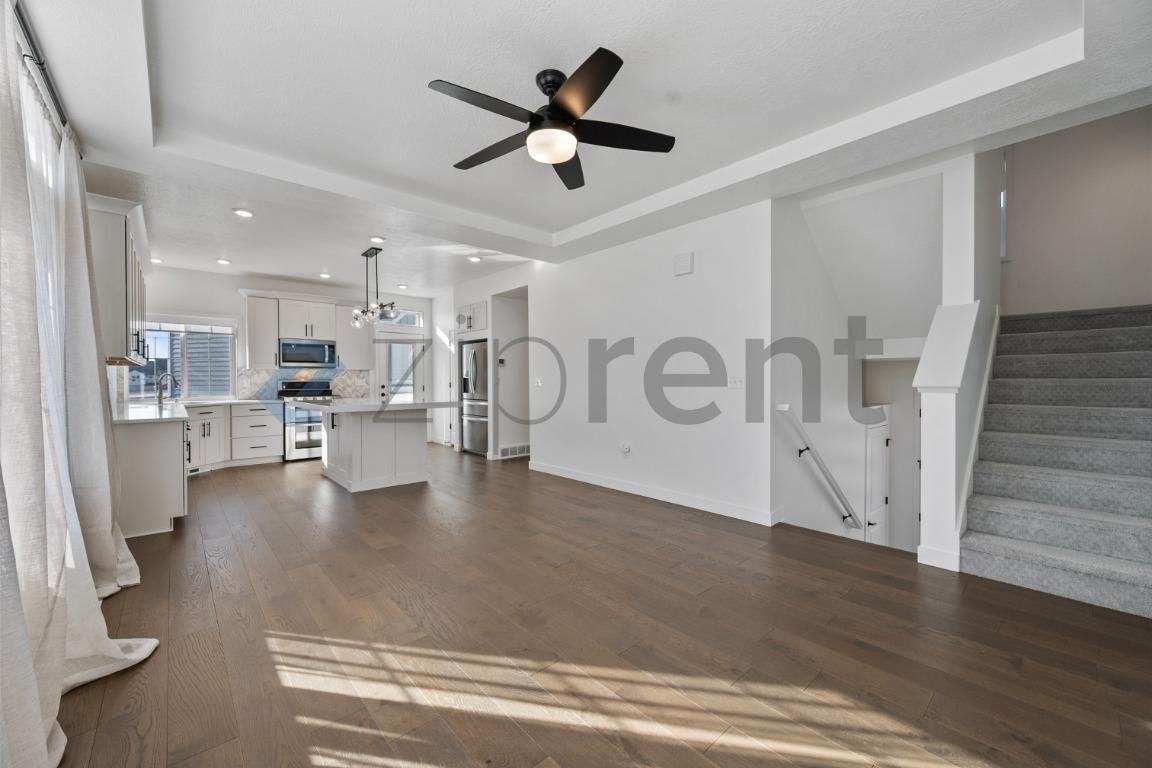 4249 W Bromwell Ct - Photo 7 of 32