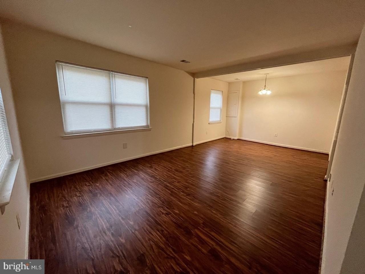 8806 Walutes Cir Unit D #D - Photo 5 of 23