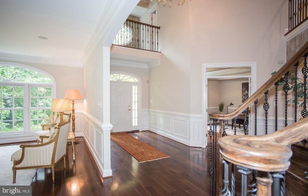 6125 Old Dominion Dr - Photo 2 of 38