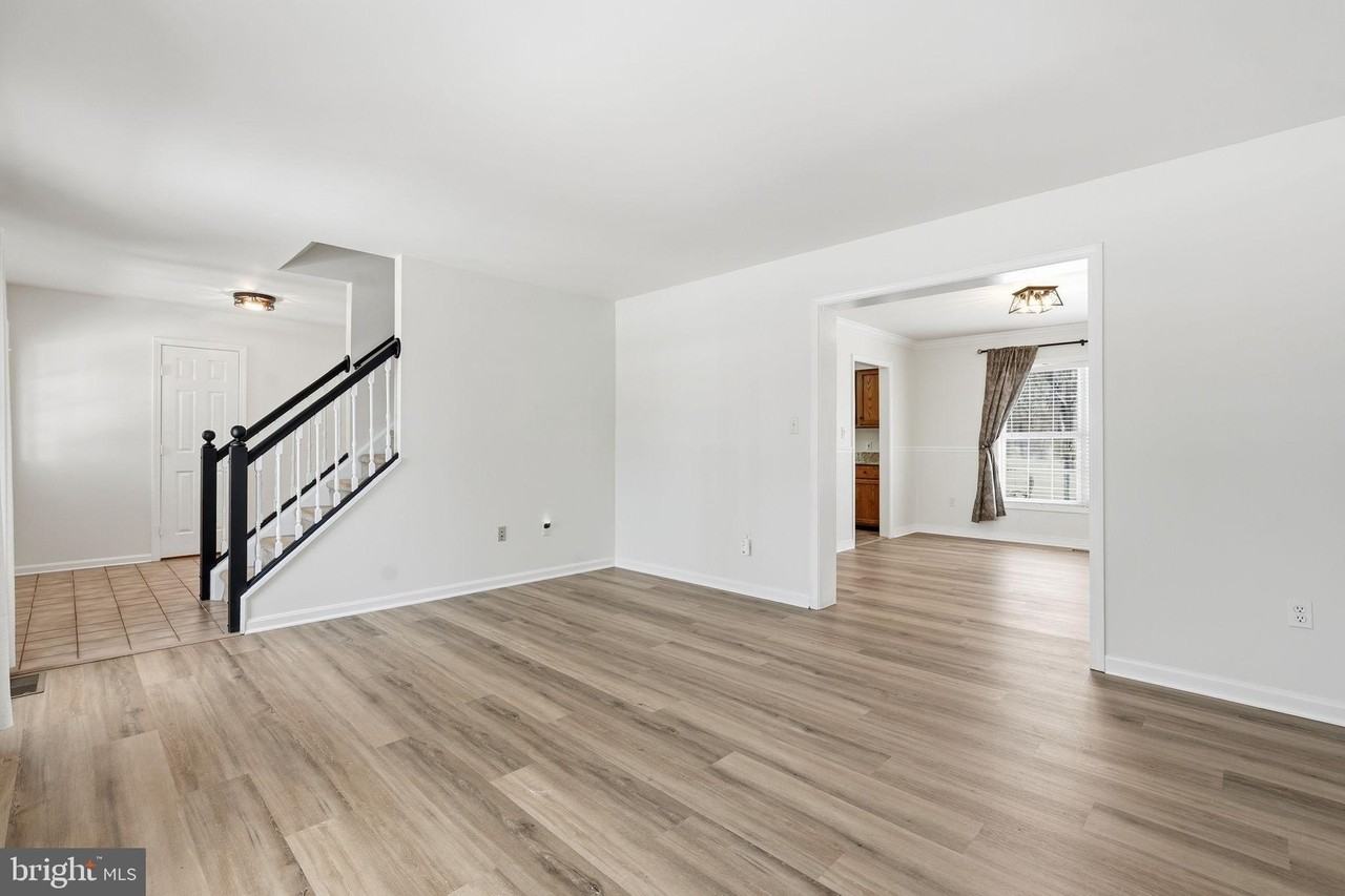 35298 Scotland Heights Rd - Photo 7 of 48