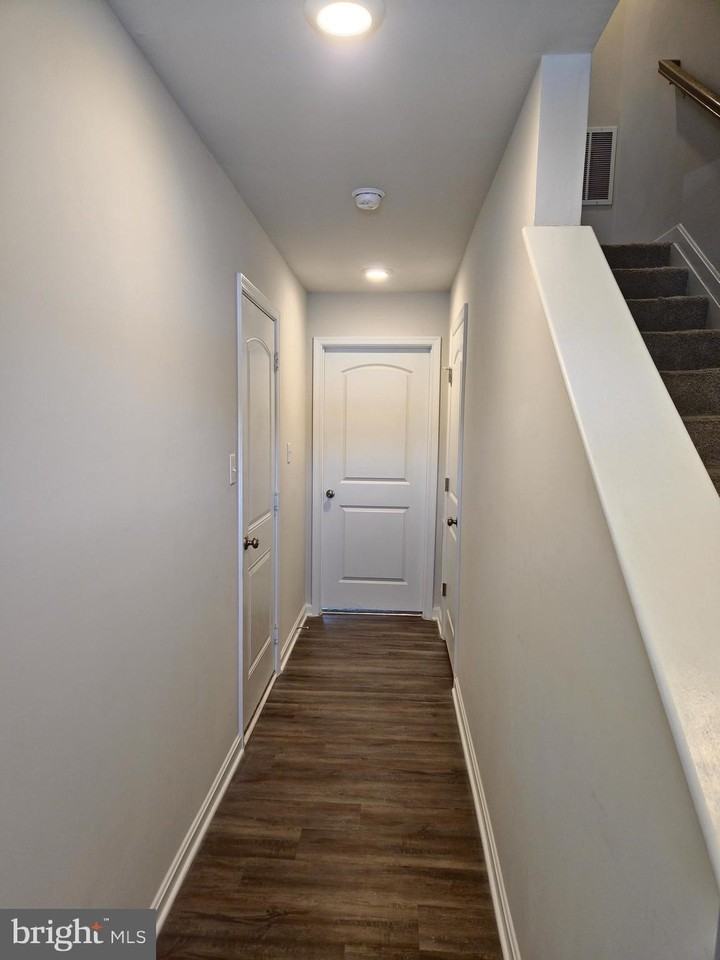 193 Drexel Ct - Photo 3 of 20