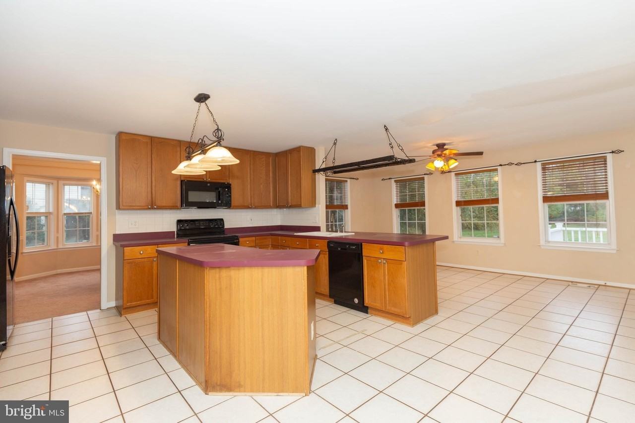 131 Cypress Point Dr - Photo 7 of 35