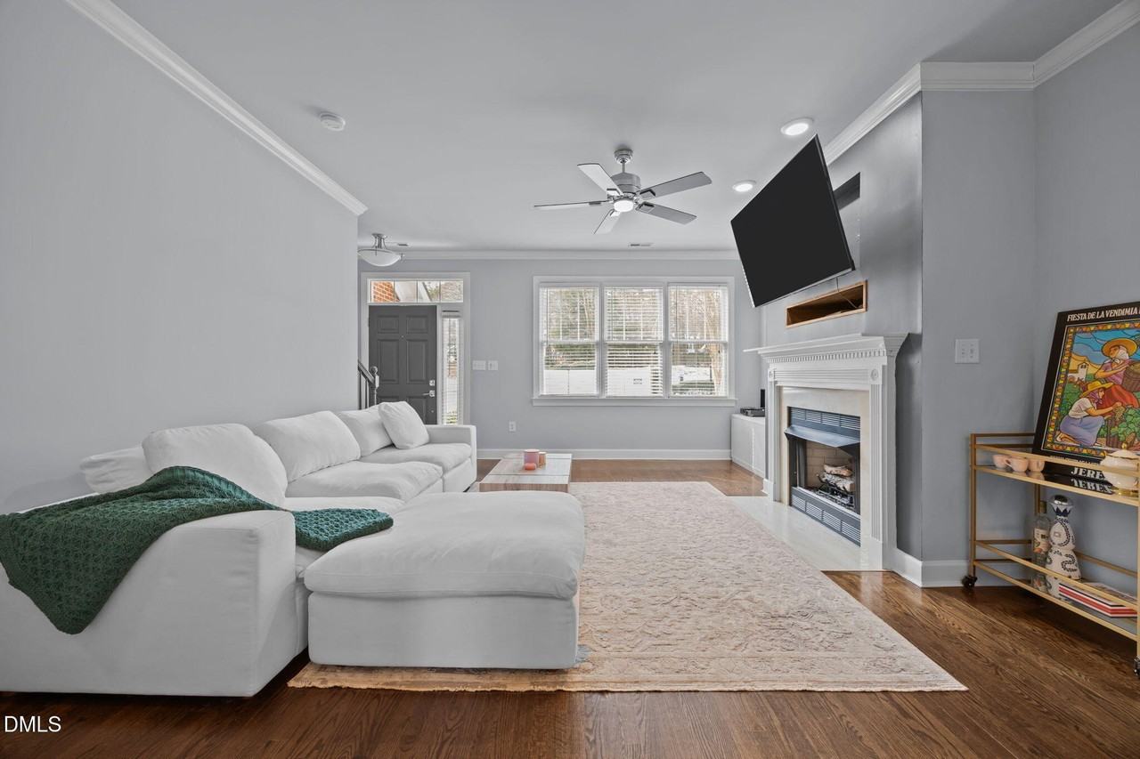 132 Ashton Hall Ln - Photo 2 of 24