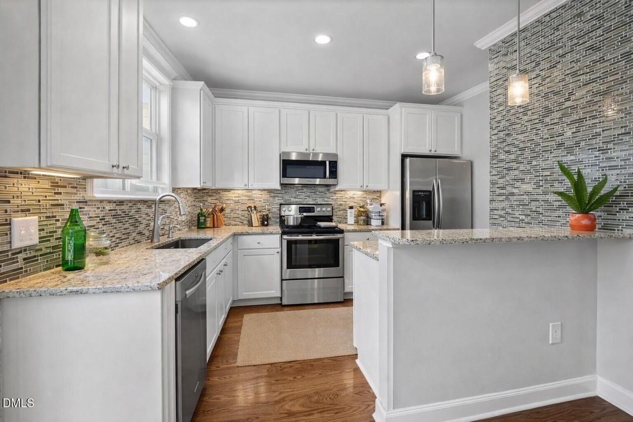 132 Ashton Hall Ln - Photo 7 of 24