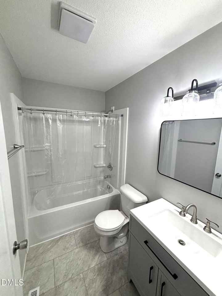 1510 Fairview St - Photo 4 of 5