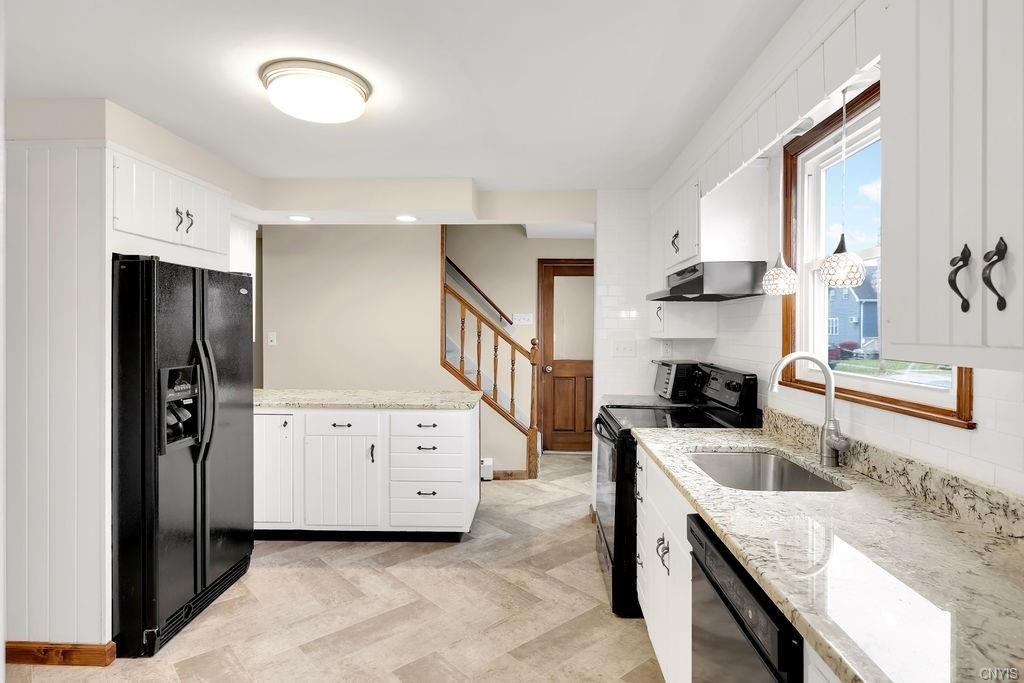 17 Walcott St - Photo 6 of 26