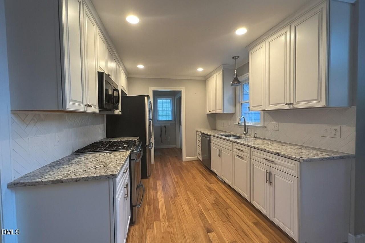 417 Maylands Ave - Photo 5 of 14