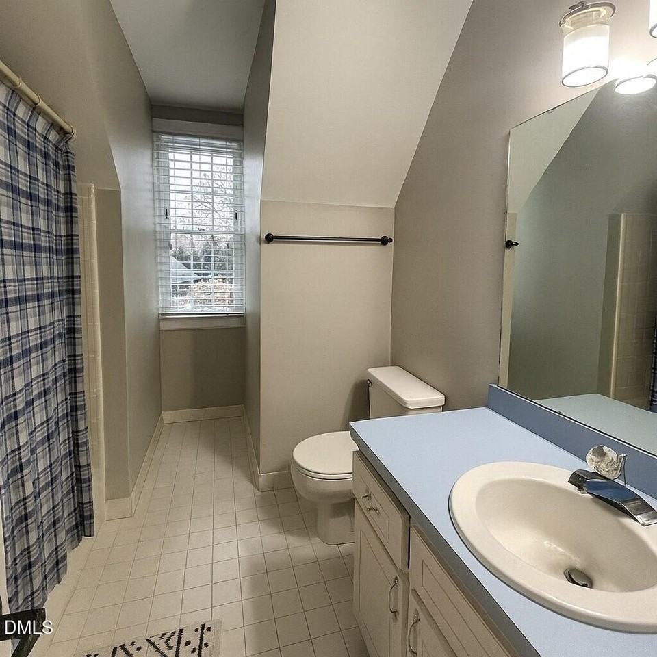 417 Maylands Ave - Photo 7 of 14