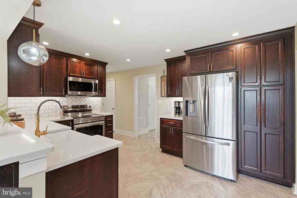 5642 Jefferson Blvd - Photo 6 of 50