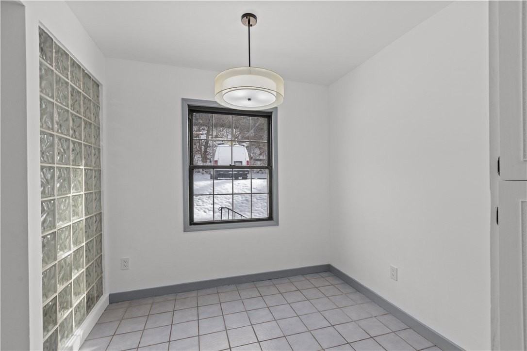 546 Carriage Cir - Photo 6 of 29