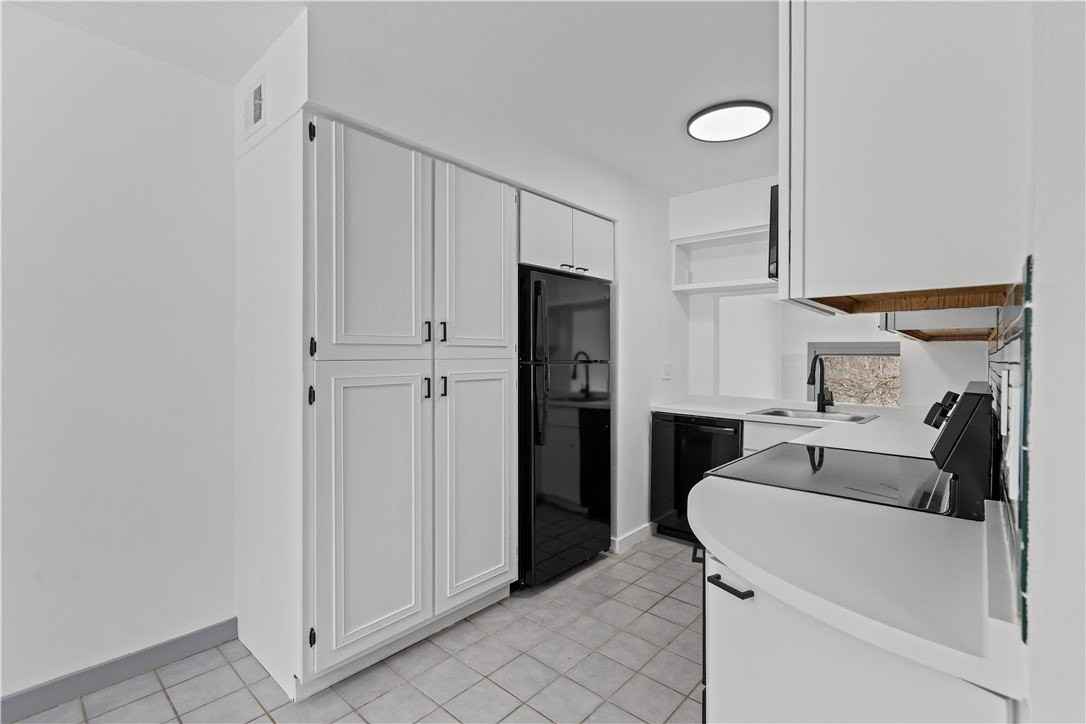 546 Carriage Cir - Photo 7 of 29