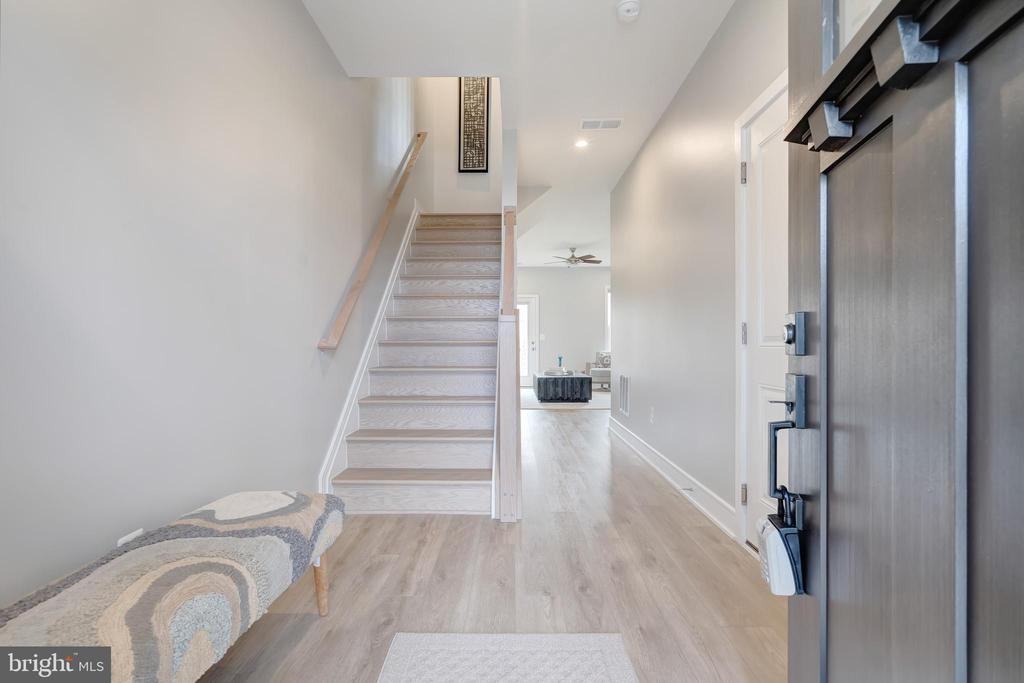 105 Checkerspot Way - Photo 3 of 37