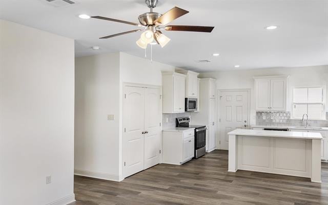 6918 Goya Ave ##A - Photo 3 of 13