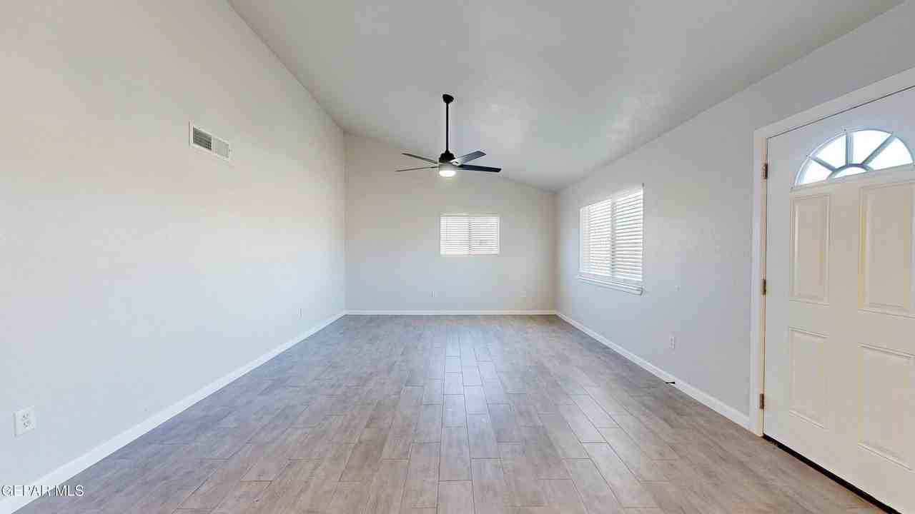 508 Camino De La Rosa Rd - Photo 5 of 40