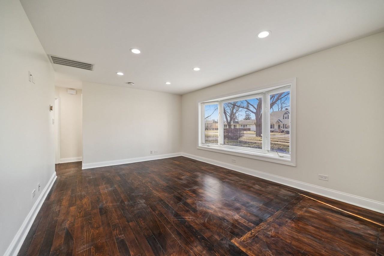 503 S Benton St - Photo 2 of 20