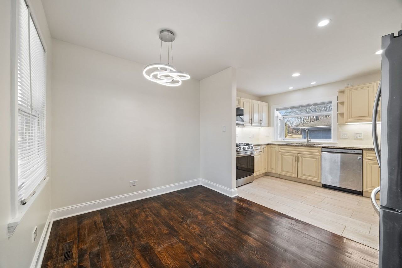 503 S Benton St - Photo 4 of 20