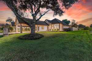 featured image of 402 Avenue H