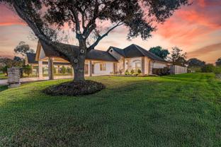 402 Avenue H - Photo 1 of 1