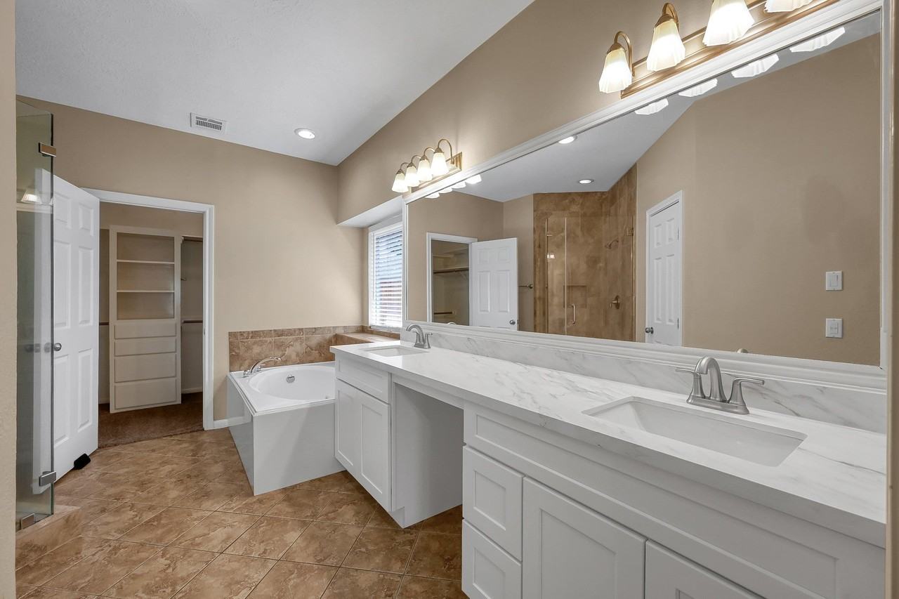 30118 Bashaw Dr - Photo 6 of 23
