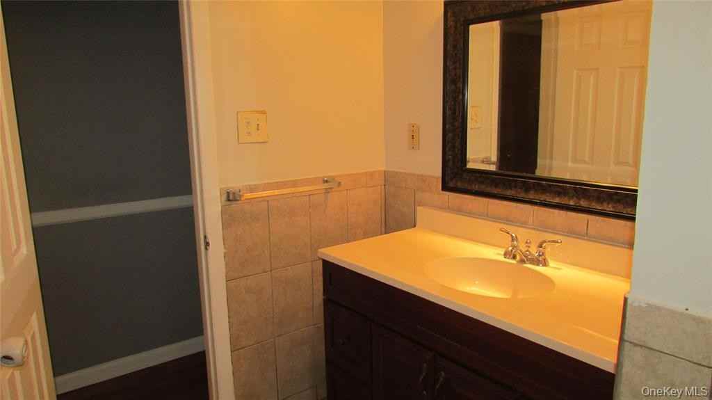 19 FENMORE Unit #FL 1 - Photo 5 of 5