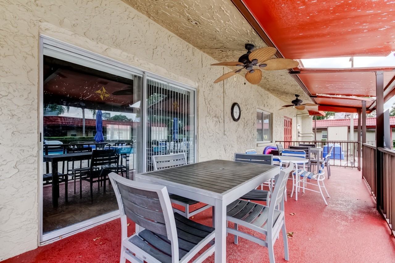 601 N Hercules Ave - Photo 2 of 46