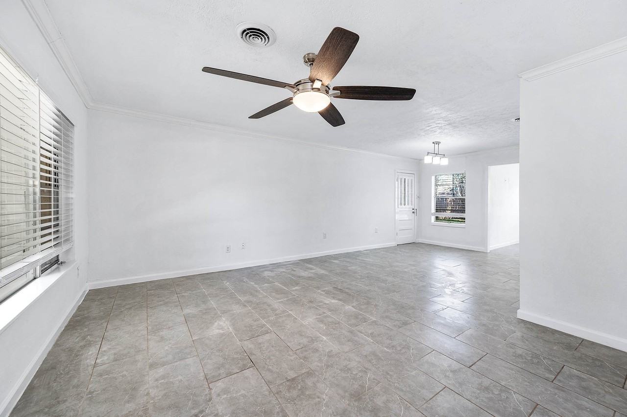 206 Crestview Dr - Photo 7 of 28