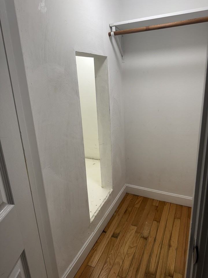 295 Shirley St - Photo 4 of 9