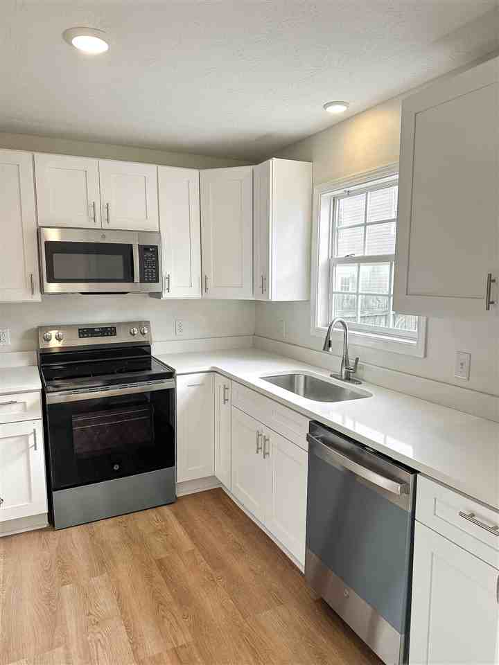 1225 N Lee Dr - Photo 4 of 14