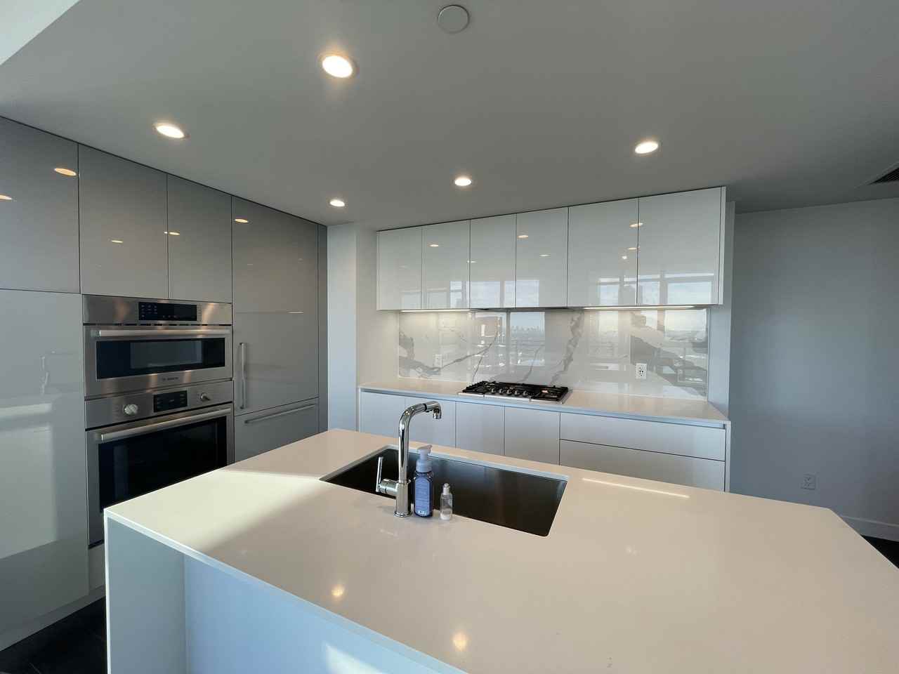 2085 Skyline Drive - Photo 2 of 18