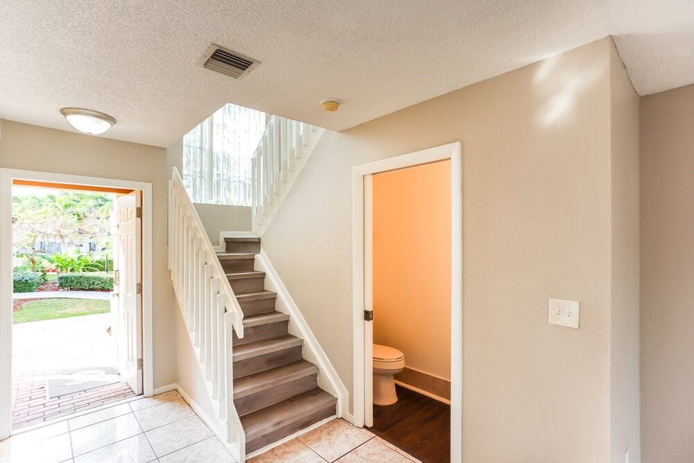 21563 Sw 87th Ct - Photo 5 of 17