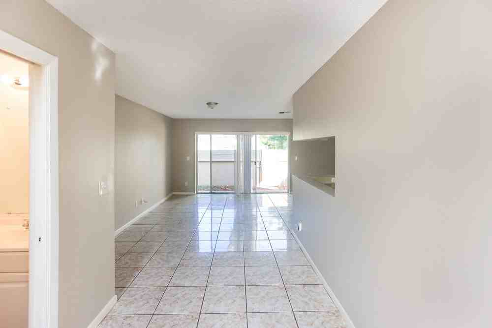 21563 Sw 87th Ct - Photo 6 of 17
