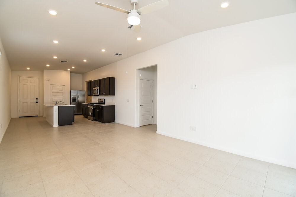 10336 W Harper St - Photo 5 of 16