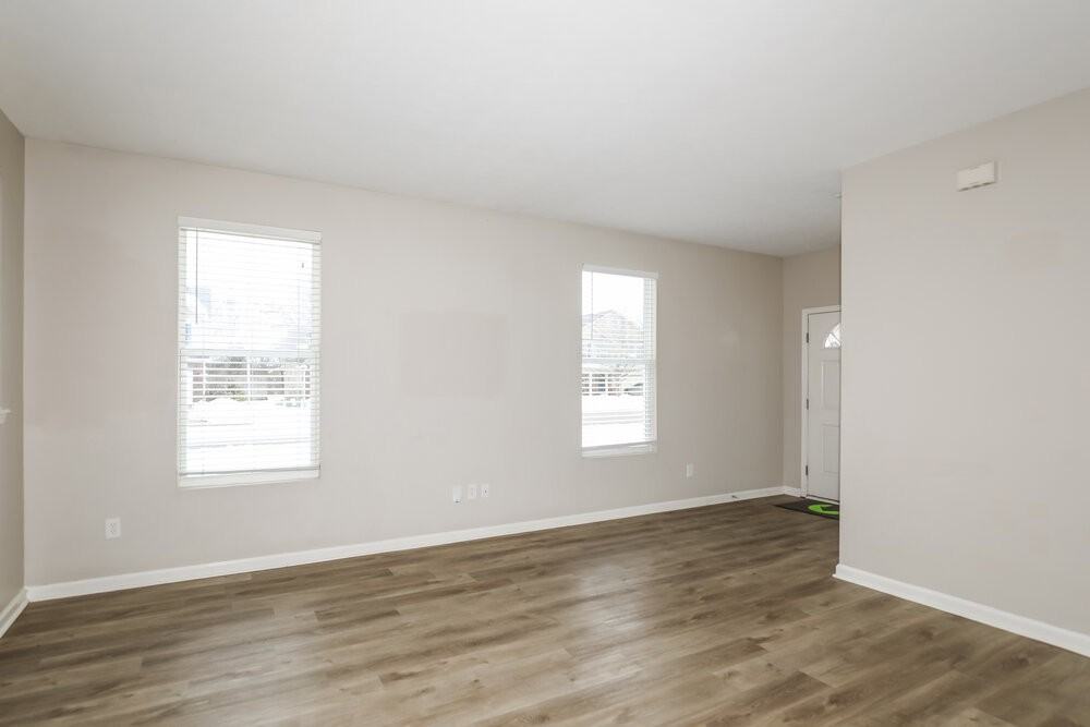 4049 Mossy Bank Rd - Photo 4 of 16