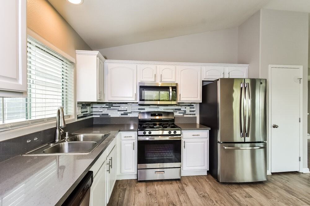 5321 Clover Blossom Ct - Photo 7 of 17