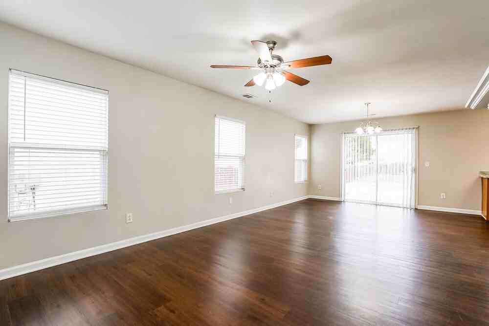 6037 Ladish Ln - Photo 4 of 17