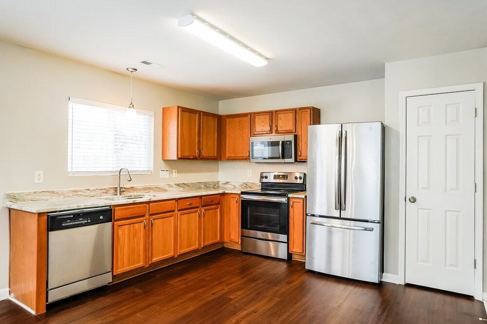 6037 Ladish Ln - Photo 7 of 17